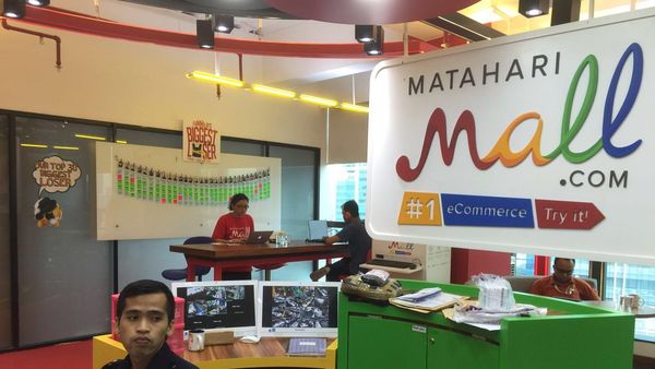 Empat Warna Empat Dunia di Markas MatahariMall