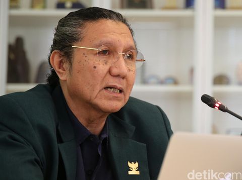 Kalah Lawan Jokowi, Ini Tangkisan-tangkisan Prof Ilham Oetama Marsis