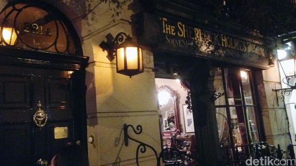 Mengintip Rumah Sherlock Holmes