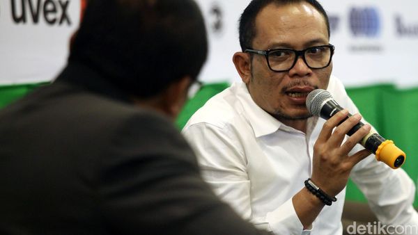 Menaker Hadiri Seminar Nasional K3