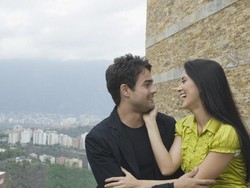 Baru Nikah Seperti Kahiyang, Tinggal Sendiri atau Sama Ortu Ya?