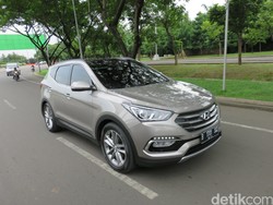 Hyundai Banderol Santa Fe Mulai Rp 495 Juta