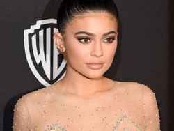 Confirmed! Kylie Jenner dan Puma Tetap Berjalan Walau Kanye West Tak Setuju