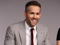 Saran Si Tampan Ryan Reynolds untuk Suami yang Istrinya Baru Melahirkan