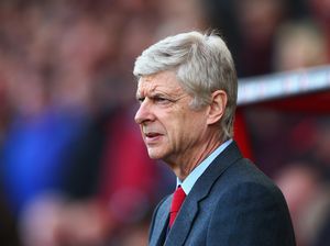 Wenger: Di Atas Lapangan, Arsenal Bisa Bersaing dengan MU