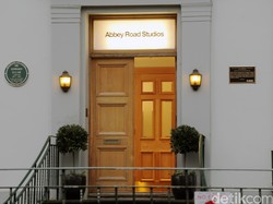 Anak Paul McCartney Bakal Buat Dokumenter tentang Abbey Road