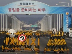 Korsel Menunda Kerja Sama Industri dengan Korut