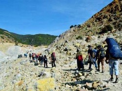 5 Gunung Keren untuk Mencari Cinta Sesama Petualang
