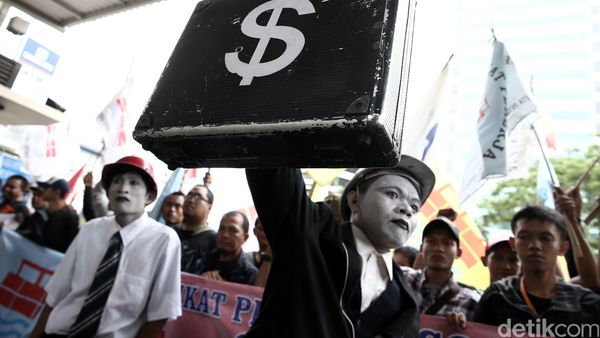 Aksi Pantomim Serikat Pekerja JICT