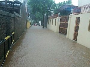 Kampung Pulo dan Sejumlah Permukiman Warga di Jakarta Terendam Air