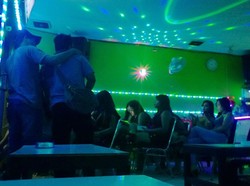 Kalijodo yang Akan Digusur Ahok: Alkohol dan Etalase Manusia di Keremangan