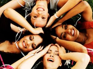 Pergi ke Pesta Khusus Jomblo Saat Valentine, Adakah Manfaatnya?