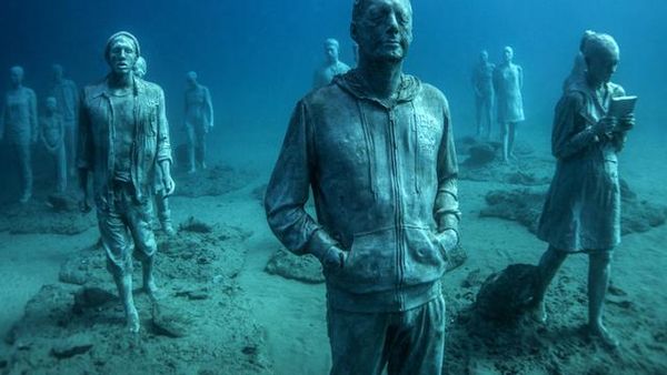 Menikmati Sensasi Museum di Dasar Laut