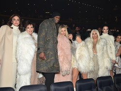 Dianggap Langgar Kontrak, Kardashian Bersaudara Dituntut Rp 2 Triliun