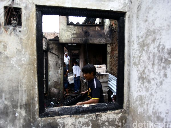 20 Rumah Ludes Terbakar di Petamburan