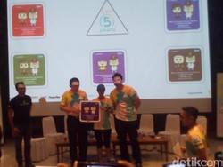 Ahok Luncurkan Qlue, Aplikasi untuk Warga Laporkan Masalah di DKI