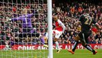 Arsenal Tundukkan Leicester 2-1