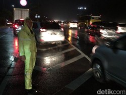 Banjir di Delta Mas Mulai Surut, Arus Kendaraan Kembali Normal