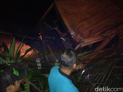 Truk Tabrak Tiang dan Masuk Jurang di Semarang, 1 Orang Tewas