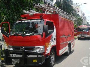 Api Dapur Hotel di Senayan Menyala Besar, 2 Mobil Damkar ke TKP Api Dapur Hotel di Senayan Menyala Besar, 2 Mobil Damkar ke TKP