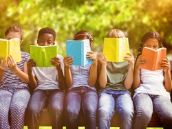 Negara Ini Kurangi Pembelajaran Digital di Sekolah, Siswa Kembali ke Buku & Kertas