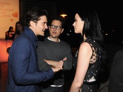 Beredar Foto Bugilnya Saat Liburan Bareng Katy, Ini Kata Orlando Bloom