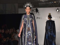 Denny Wirawan Tampilkan Batik Kudus di Fashion Gallery New York Fashion Week