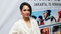 Gaya Serba Putih ala Andien, Love It or Leave It?