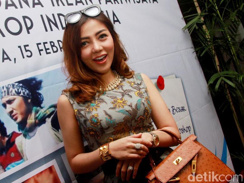 So Sweet! Bella Shofie Janji akan Jadi Istri Daniel Rigan Selamanya So Sweet! Bella Shofie Janji akan Jadi Istri Daniel Rigan Selamanya