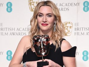 Menang BAFTA, Kate Winslet Sampaikan Pesan Mendalam untuk Remaja Perempuan