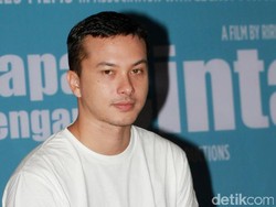 Reuni Nicholas Saputra dan Dian Sastro di Jagat Bumilangit