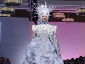Foto: Pesona Gaun Mutiara Anniesa Hasibuan di Couture Fashion Week, New York