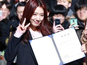 Ingin Kembali ke Usia 20, Park Shin Hye Kangen Clubbing