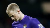 Joe Hart tertunduk lesu usai dikalahkan Tottenham Hotspur. Lee Smith/Reuters/detikFoto.
