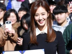Jelang Comeback, Yuri SNSD Alami Cedera
