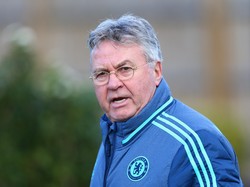 Koeman: Hiddink Memang Tepat untuk Chelsea