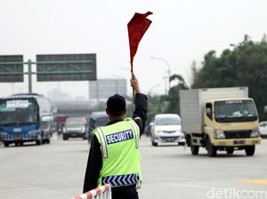 Waspada! Komplotan Perampok Bercadar Incar Mobil Mogok di Tol Purbaleunyi