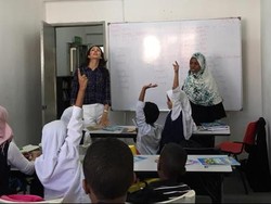 Eks Ratu Kecantikan Malaysia Jalankan Sekolah Pengungsi