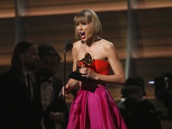 Taylor Swift Sindir Kanye West di Panggung Grammy 2016