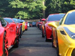 74 Pecinta Ferrari Tancap Gas ke Cirebon