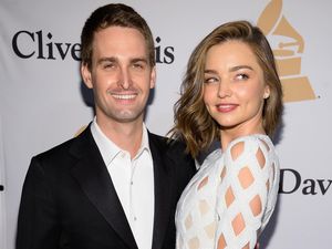 Miranda Kerr Nikah Lagi, Sang Putra Bahagia Berlarian di Pesta