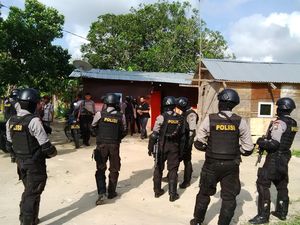 Polisi Razia Permukiman Padat di Batam terkait Narkoba, 14 Orang Diamankan