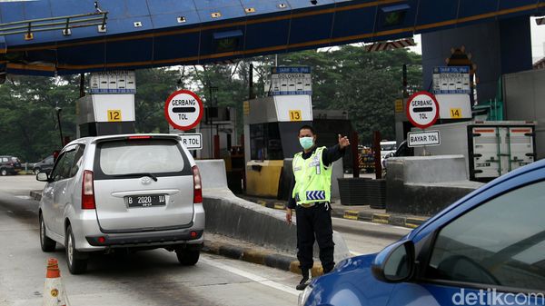 Pintu Gerbang Tol Cikunir 2 Berangsur Normal