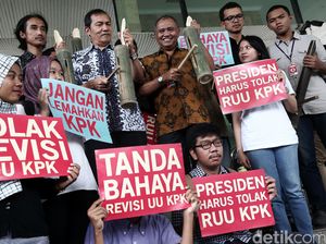 Pelemahan KPK dan Masa Depan Demokrasi Kita