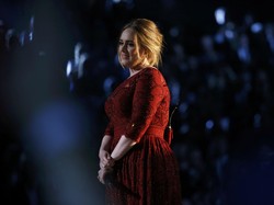Ekspresi Kebahagiaan Adele Akhirnya Menonton Spice Girls