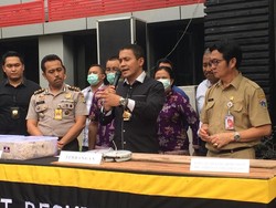 Polisi Ungkap Tempat Pengolahan Usus Ayam Berformalin di Kembangan