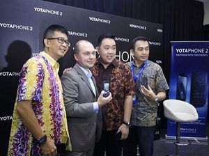 Si Dua Wajah YotaPhone 2 Mendarat di Indonesia