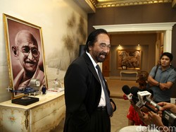 Surya Paloh Lobi Partai-partai Lain untuk Dukung Ahok di Pilgub DKI 2017