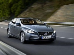 Volvo V40 Facelift Hadir Maret 2016