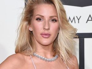 Riasan 7 Selebriti dengan Lipgloss Nude di Karpet Merah Grammy Awards